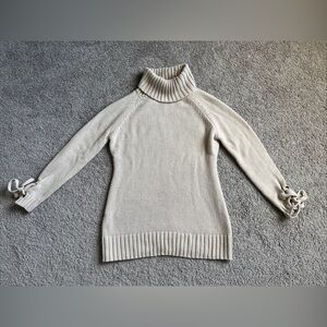 CHARLOTTE RUSSE CREAM LONG SLEEVE COWL NECK TUNIC SWEATER SIZE M